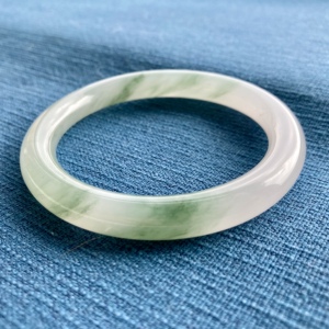 新疆天山翠昆仑翠雪翠冰翠女款手镯和田玉镯天然鉴定 金丝玉 直播