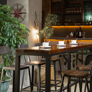 现代简约做旧防腐木奶茶店酒吧餐厅实木新中式高脚靠墙吧台桌椅