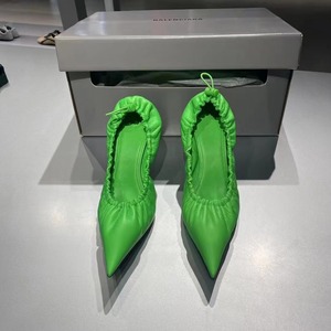 巴黎世家绿色高跟鞋图片