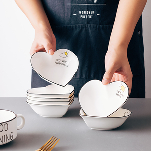 日式创意家用陶瓷爱心形碟布丁烘焙蒸蛋烤碗北欧零食碗酱料小菜碟