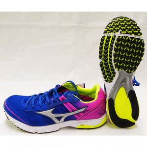 美津浓皇速跑鞋