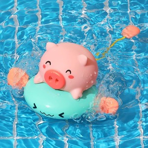宝宝洗澡沐浴玩具儿童玩水游泳黄鸭小猪飞鱼水上男孩女孩戏水神器