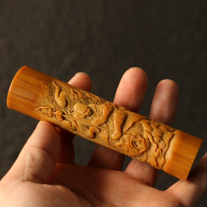 一物一拍川派名家刘雷纯手工精工雕刻"地藏王菩萨"实心竹手把件