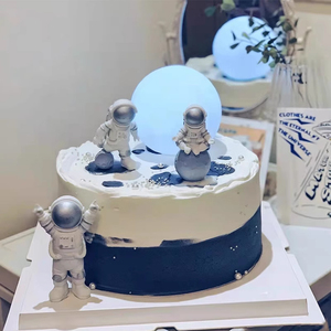 太空宇航员蛋糕装饰摆件网红发光月球月亮灯儿童生日装扮烘焙插件