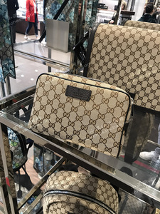 小泥鳅欧洲购 GUCCI/古驰 正品男士GG纹拉链腰包 449174 KY9KN