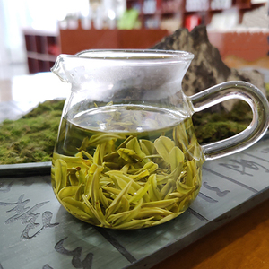 2021年贵州高原干净茶黎平白茶春茶特级100克装精品礼盒装