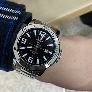 卡西欧casio剑鱼海洋之心商务钢带防水腕表银黑表盘mtp-vd01d-1b