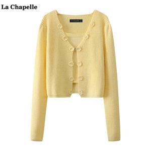 拉夏贝尔/La Chapelle春季新款浪漫手钩花长袖针织开衫吊带两件套