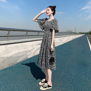 韩国黑色碎花连衣裙女小个子2024夏季新款豹纹印花法式设计感裙子