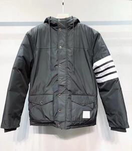 thom browne2021tb 四道杠连帽大口袋保暖羽绒服外套