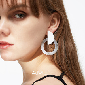 AMO原创设计师个性时尚复古气质亚克力醋酸几何圆形琥珀纹理耳环