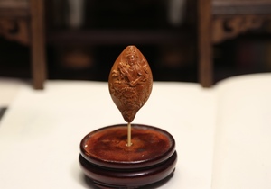 橄榄核雕孙建忠