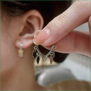 锌合金耳饰轻奢时尚金属风银色爱心耳环女法式百搭耳扣耳钉潮