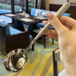 日式锤纹勺子316不锈钢西餐勺高档精致长柄汤匙家用儿童餐具