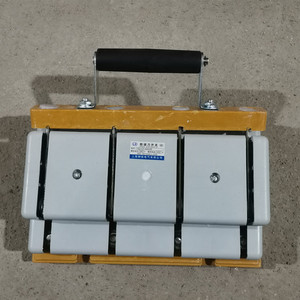 柳信闸刀刀开关单头三相电三线四线单投100a200a400a600a隔离拉闸