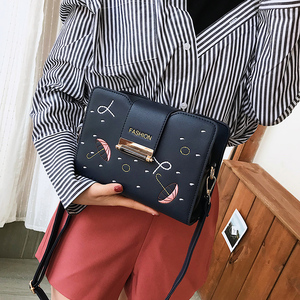 ins超火chic链绣花小雨伞包包女18款韩范清新简约单肩斜挎小方包