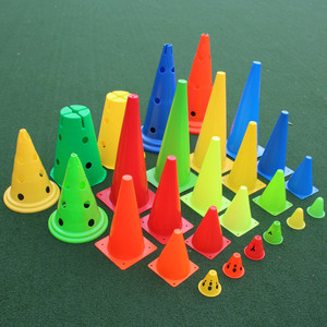 足球训练标志桶 轮滑桩 路锥障碍桶幼儿园体智能训练跨栏钻洞游戏