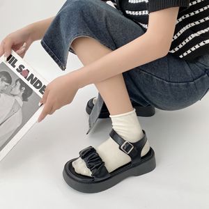 一字带凉鞋袜子