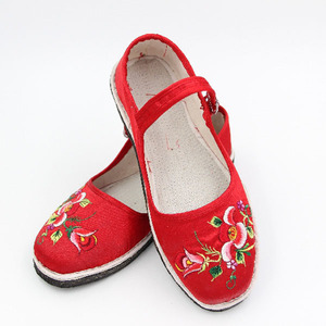 大理白族绣花鞋云南