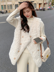 白色宽松羊羔毛马甲外套女冬季2023年新款韩版毛绒外穿马夹背心