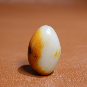 【锦诗玉铺】14g新疆和田玉籽料黄沁白肉收藏级原籽原石玩料挂坠