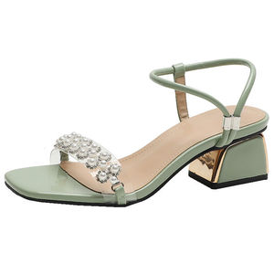 意尔康公主两穿凉鞋女仙女风2022新款夏季中跟粗跟珍珠一字带凉鞋