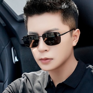 2022年新款太阳镜男士开车专用偏光感光变色钓鱼眼镜中年爸爸墨镜