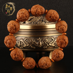 新款橄榄核雕虎头虎虎生威手工雕刻文玩手把件苏工名家手工手把件