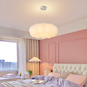 儿童卧室吊灯公主房轻奢温馨女孩房间灯南瓜创意可爱幼儿园云朵灯