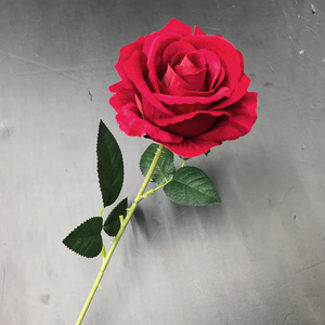 一枝红玫瑰小花瓶插花单枝仿真花红色苞餐桌花独枝绒布花瓣玫花枝