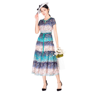 日月坊夏季新款收腰复古碎花圆领气质短袖系腰绢丝连衣裙