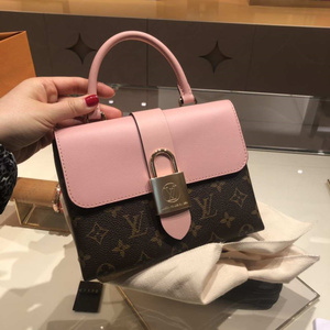 lv牛皮黑色女包