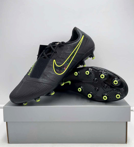 耐克足球鞋毒液