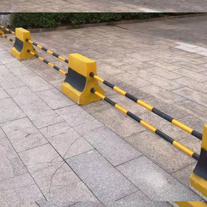停车场防撞水泥墩连接杆镀锌管不绣钢管栏杆道路小区门挡厂家直销