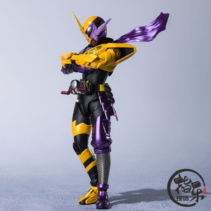 万代假面骑士build手办