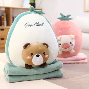牛油果抱枕被子两用加厚冬季办公室午睡可收纳汽车抱枕可爱创意