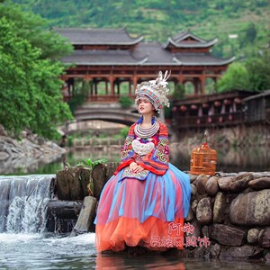 少数民族服装女苗族广西贵州土家族壮族湘西刺绣结婚民族风套装