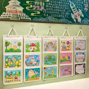幼儿园美术作品展示袋画画收纳挂袋透明悬挂式墙贴挂钩小教室外墙