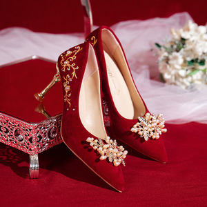 小众中式婚鞋新娘鞋女2024年新款秀禾婚纱红色高跟鞋细跟结婚鞋子