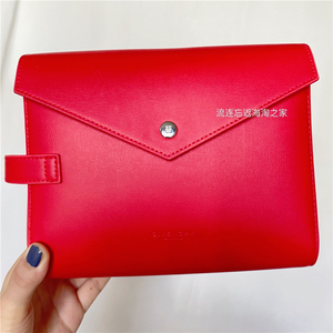 givenchy纪梵希红色化妆包 大容量摁扣化妆箱实用