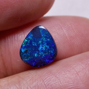 深邃蓝紫彩天然澳大利亚铁欧泊砾石欧珀石澳宝裸石戒面实拍真品