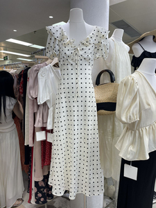 十三行夏装女新款法式优雅波点短袖连衣裙白色修身收腰V领长裙子