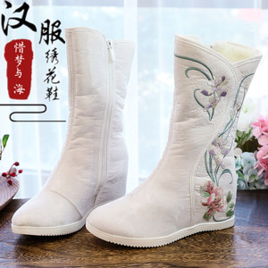 原创冬季古风汉服靴女中筒拉链绣花鞋保暖防滑女靴搭配古装棉靴女