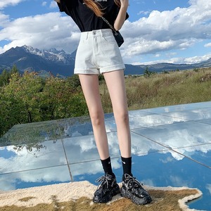 白色超短裤女宽松夏季少女百搭显瘦休闲直筒裤学生a字阔腿热裤ins