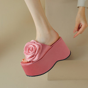外穿厚底女拖鞋一字型粉色花朵凉拖超高跟防水台露趾坡跟显瘦凉鞋