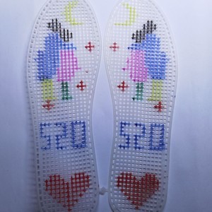 塑料印花鞋垫网格鞋垫印花带线和十字绣一样的塑料鞋垫手工鞋垫