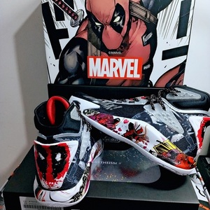 现货安踏kt5剁手死侍篮球鞋男鞋汤普森2020漫威联名112041101s