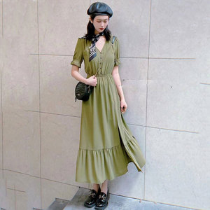 正品哥弟新款女装2022夏装v领松紧腰洋装中长款纽扣短袖连衣裙
