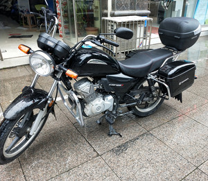 新大洲本田锐猛125边箱 sbf150s太子车侧挂箱 sdh-65加大号后尾箱