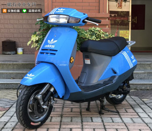 本田大路易二冲程90cc踏板车女装代步燃油助力摩托车整车